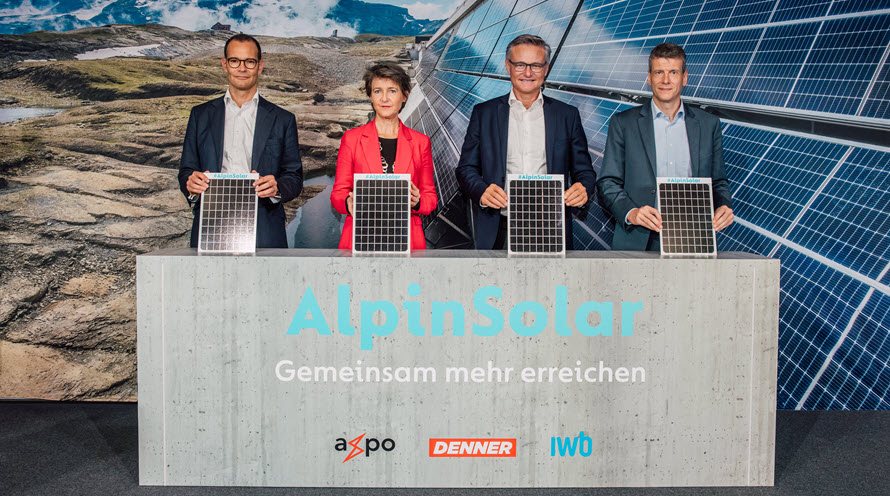 Erste Stromproduktion von AlpinSolar in Anwesenheit von Energieministerin Simonetta Sommaruga am 08.10.2021